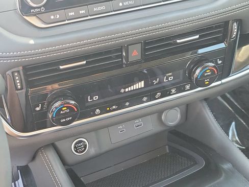 Certified 2023 Nissan Rogue SL FWD image 26