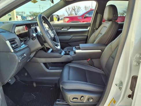 Certified 2025 GMC Terrain Elevation w/ Elevation Premium Package image 19