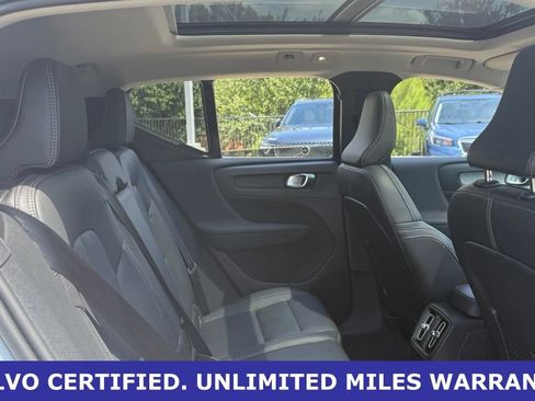 Certified 2025 Volvo XC40 B5 Plus AWD/4WD image 13