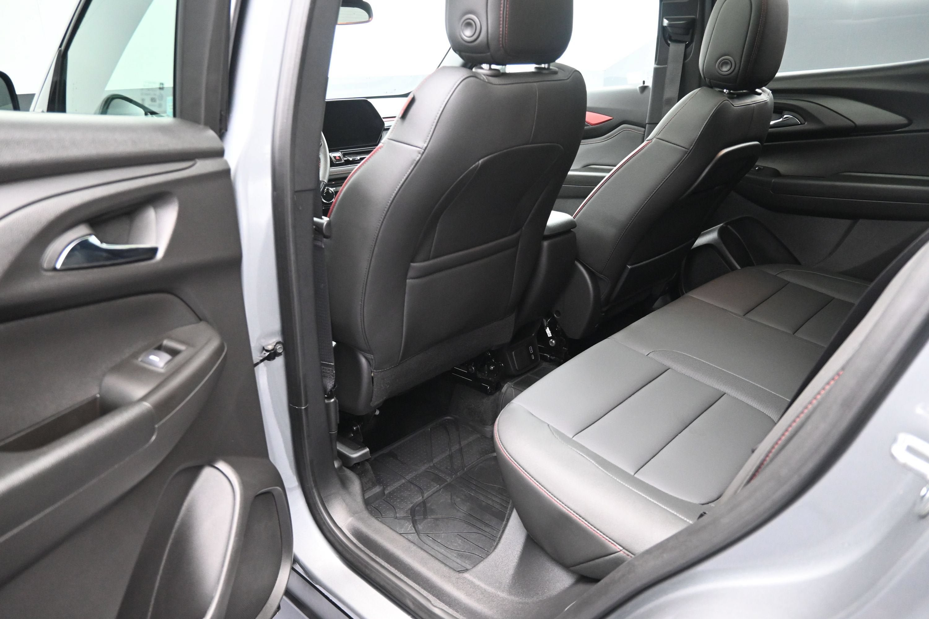 Used 2026 Chevrolet TrailBlazer RS w/ Convenience Package AWD/4WD image 30