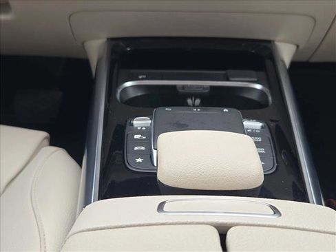 Certified 2022 Mercedes-Benz GLA 250 image 13