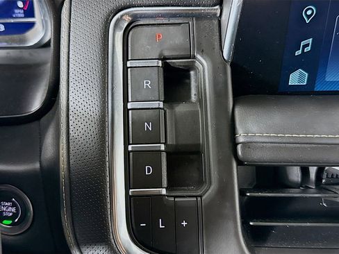 Used 2024 Chevrolet Tahoe Premier image 17