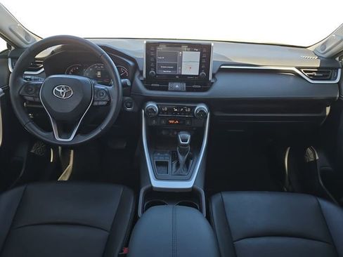 Used 2021 Toyota RAV4 Limited image 9