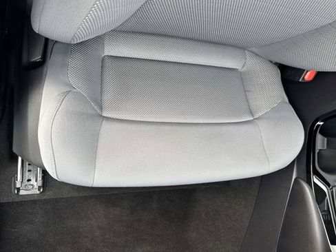 Certified 2025 Toyota Corolla SE image 15