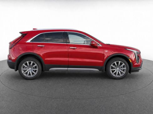 Used 2023 Cadillac XT4 Premium Luxury FWD image 8