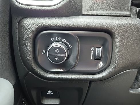 Used 2020 RAM 1500 Big Horn image 22