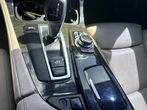 Used 2011 BMW 528i Sedan RWD image 24
