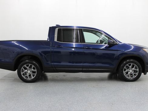 Used 2017 Honda Ridgeline RTL-E image 2