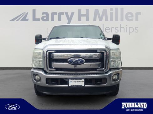 Used 2011 Ford F250 Lariat w/ Camper Pkg AWD/4WD image 8