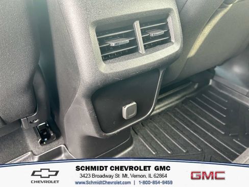 Used 2018 Chevrolet Equinox LT FWD image 26