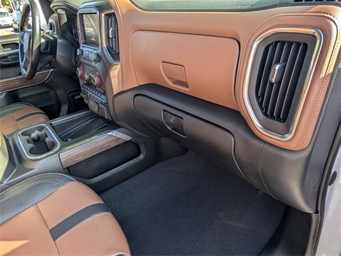 Used 2023 Chevrolet Silverado 3500 High Country w/ Technology Package image 14