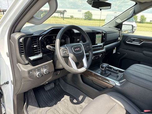 New 2026 GMC Sierra 1500 Elevation w/ Elevation Premium Package image 12