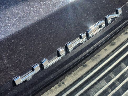 Used 2023 GMC Yukon Denali Ultimate image 8