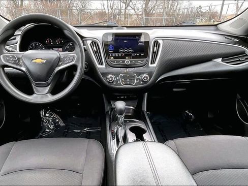 Used 2023 Chevrolet Malibu LT image 14