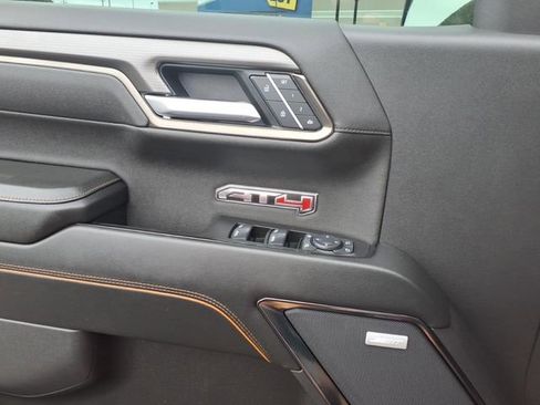 Used 2025 GMC Sierra 1500 AT4 w/ AT4 Premium Package image 18