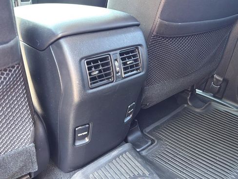 Used 2018 Toyota 4Runner SR5 AWD/4WD image 16