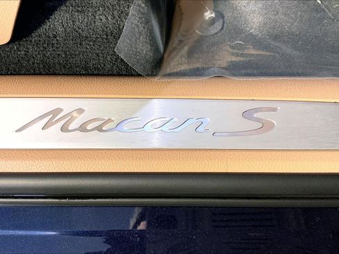 Used 2022 Porsche Macan S image 19