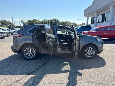 Used 2023 Ford Edge SEL AWD/4WD image 8