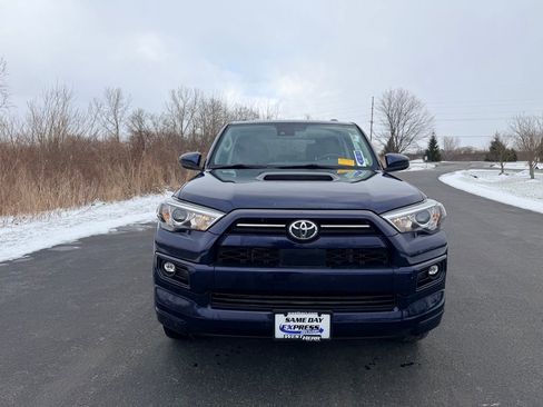 Used 2022 Toyota 4Runner TRD Sport image 2