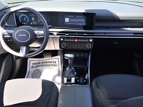Used 2026 Hyundai Tucson SEL AWD/4WD image 12
