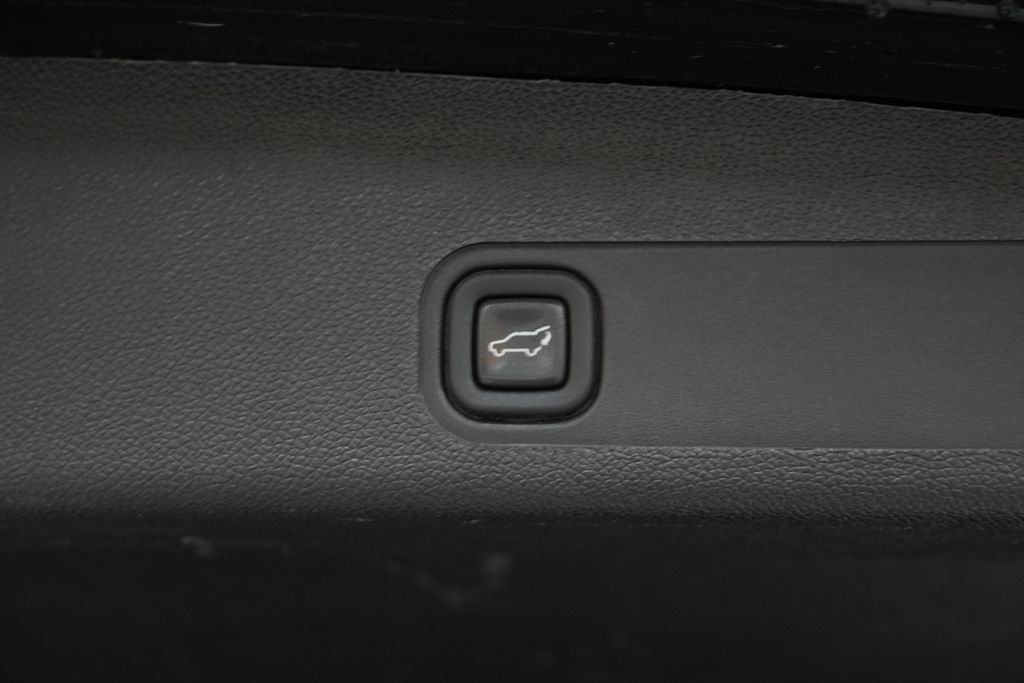 Used 2013 Cadillac Escalade ESV Premium AWD/4WD image 11