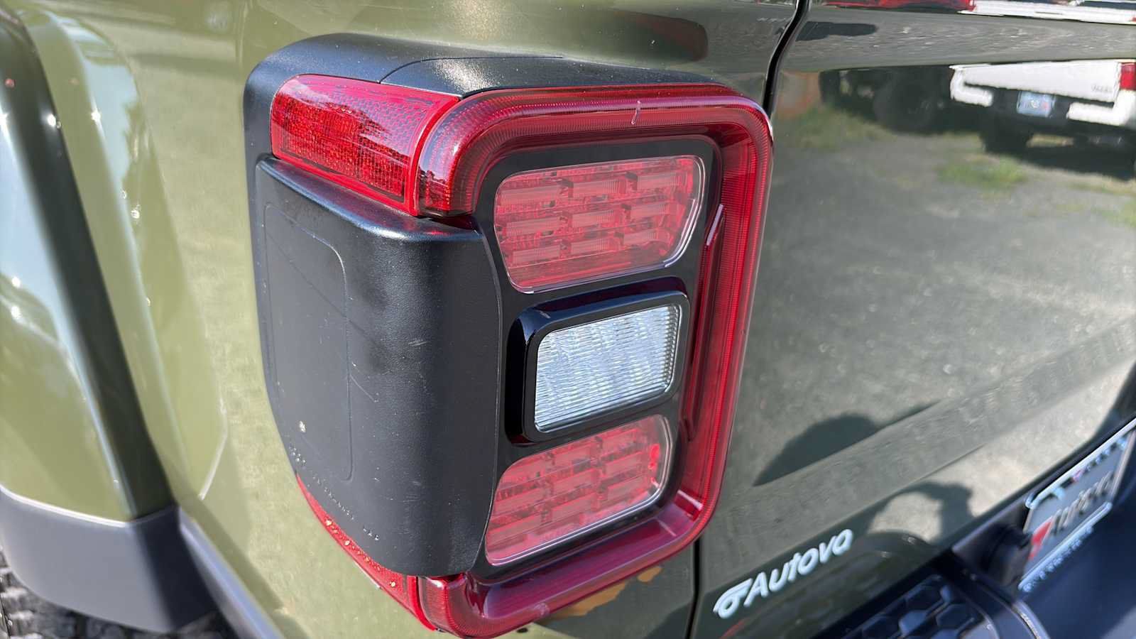 Used 2021 Jeep Gladiator Rubicon w/ LED Lighting Group AWD/4WD image 26