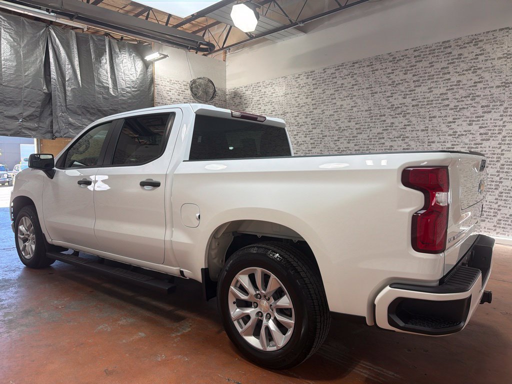 Used 2022 Chevrolet Silverado 1500 Custom w/ Safety Confidence Package RWD image 5