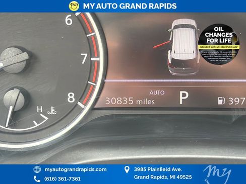 Used 2025 Nissan Rogue SV AWD/4WD image 17