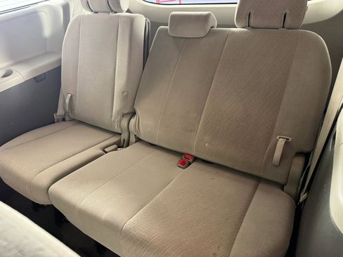 Used 2015 Toyota Sienna LE image 35