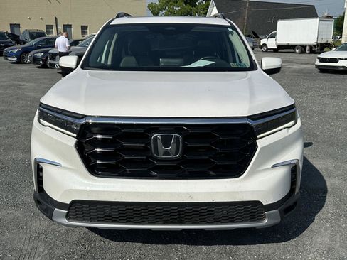 Used 2023 Honda Pilot Touring image 3