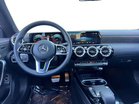Used 2023 Mercedes-Benz CLA 250 4MATIC image 22