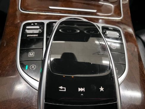 Used 2017 Mercedes-Benz GLC 300 4MATIC image 29