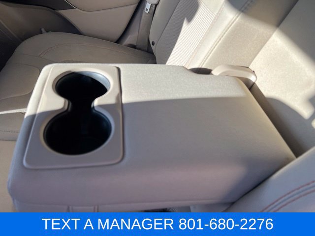 Used 2019 Jeep Cherokee Latitude w/ Cold Weather Group FWD image 34