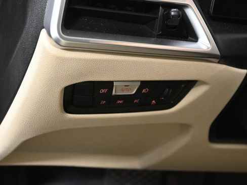 New 2026 BMW 330i xDrive Sedan w/ Convenience Package image 27