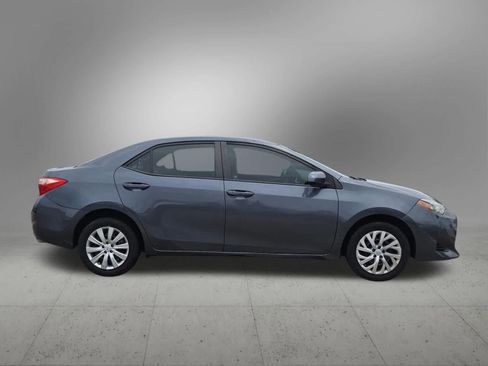 Used 2017 Toyota Corolla LE FWD image 7