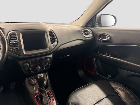 Used 2020 Jeep Compass Trailhawk w/ Leather Interior Group AWD/4WD image 22
