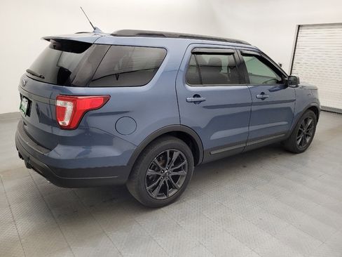 Used 2018 Ford Explorer XLT w/ Equipment Group 202A FWD image 10