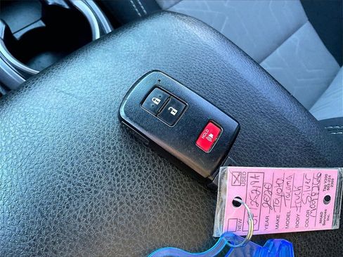 Used 2020 Toyota Tacoma TRD Sport image 26