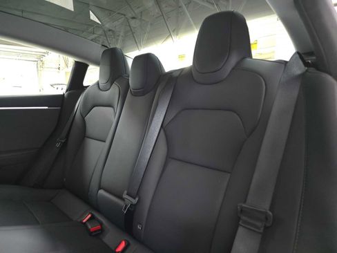 Used 2025 Tesla Model 3 Long Range RWD image 17