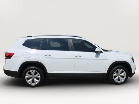 Used 2018 Volkswagen Atlas Launch Edition FWD image 11