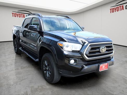 Used 2022 Toyota Tacoma SR5 AWD/4WD image 6