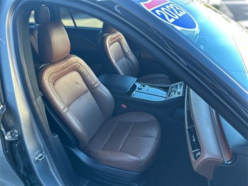 Used 2023 Lincoln Aviator Reserve w/ Equipment Group 201A image 29