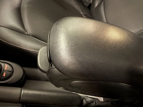 Used 2021 MINI Cooper 2-Door Hardtop image 17