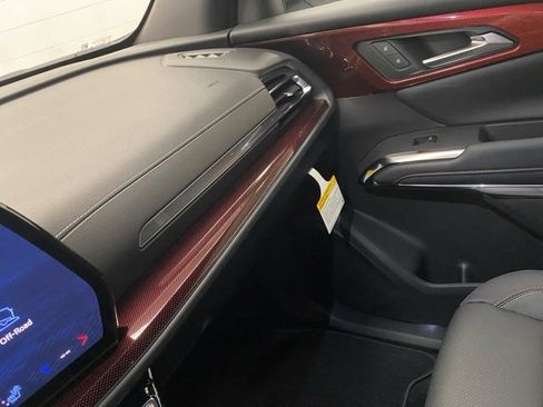 New 2026 Chevrolet Traverse Z71 image 19