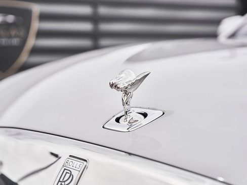 Used 2025 Rolls-Royce Spectre w/ Spectre Launch Package AWD/4WD image 7