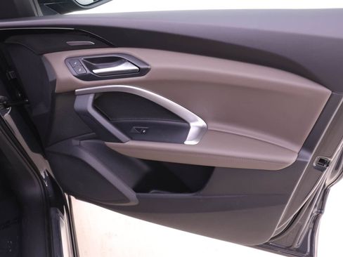 Certified 2025 Audi Q5 2.0T Premium Plus w/ Premium Plus image 24