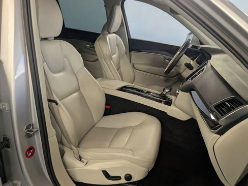 Used 2019 Volvo XC90 T6 Momentum w/ Advanced Package image 16