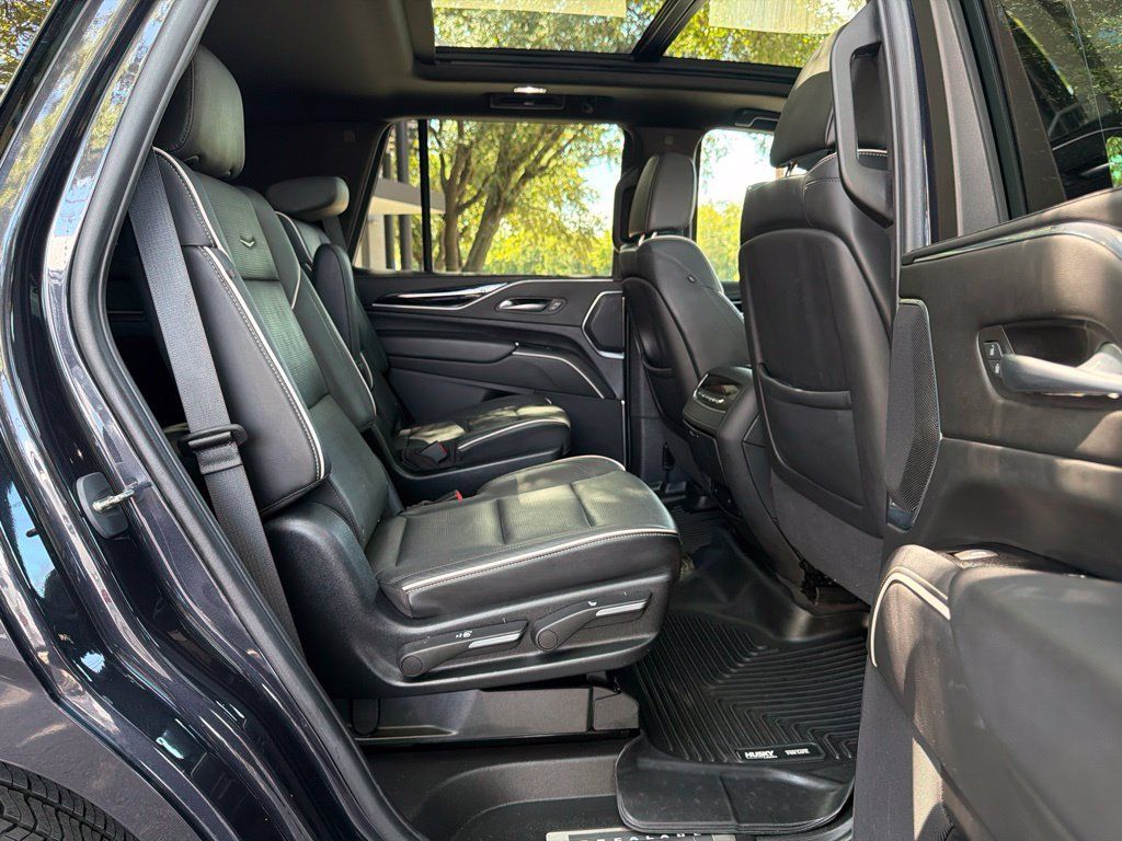 Used 2023 Cadillac Escalade Sport w/ LPO, ONYX Package AWD/4WD image 31