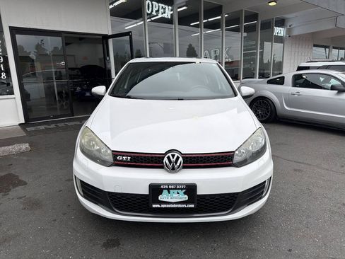Used 2011 Volkswagen GTI 4-Door FWD image 12