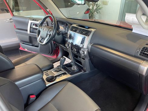 Certified 2024 Toyota 4Runner SR5 Premium image 31